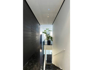 Interior F, mirko sala tenna mirko sala tenna Ingresso, Corridoio & Scale in stile moderno