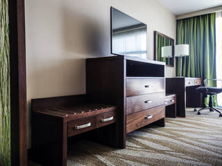 Holiday Inn Express, diesco diesco Dormitorios de estilo moderno Compuestos de madera y plástico