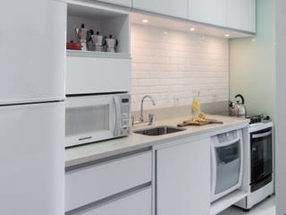 homify Minimalist kitchen MDF