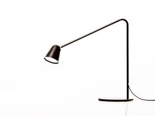 CHAPLIN Tablelamp, Formagenda GmbH Formagenda GmbH Minimalistische Arbeitszimmer