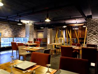 Restaurant , Murat Aksel Architecture Murat Aksel Architecture Interior landscaping Solid Wood Wood effect