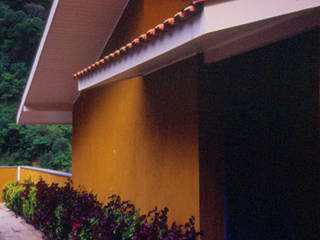 Casa em Itaipava, Andrea Fiorini Arquitetura Andrea Fiorini Arquitetura Modern houses