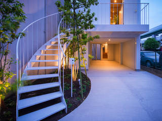黒川の家, Nobuyoshi Hayashi Nobuyoshi Hayashi Moderner Balkon, Veranda & Terrasse
