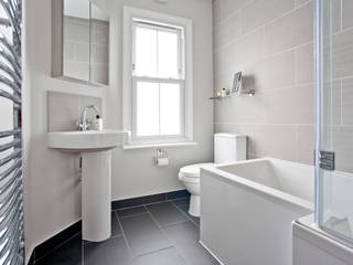 London Modern Refurbishment & Extension, A1 Lofts and Extensions A1 Lofts and Extensions Modern Bathroom