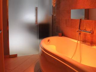 Casa T, ArchitetturaTerapia® ArchitetturaTerapia® 現代浴室設計點子、靈感&圖片 石器