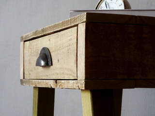 Pallet Bedside Table, Piggledy Pallet Furniture Piggledy Pallet Furniture Quartos minimalistas Madeira Acabamento em madeira