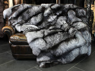 TOP - LOT Silberfuchs Felldecke - Kopenhagen Fur 2014, Lars Paustian - International Fur Lars Paustian - International Fur Ruang Keluarga Gaya Skandinavia Bulu White