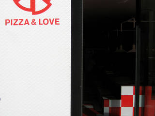 Pizza&Love, LOLA LOLA Modern corridor, hallway & stairs