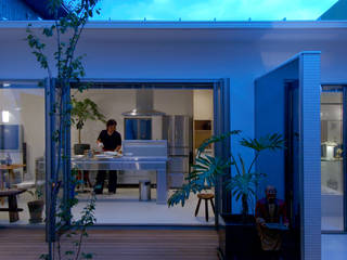 自然を感じる家で暮らす, スタジオ・ベルナ スタジオ・ベルナ Modern style kitchen