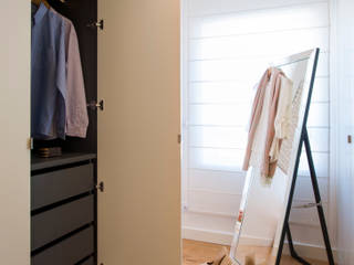 Suite do Casal_Closet Traço Magenta - Design de Interiores Closets modernos