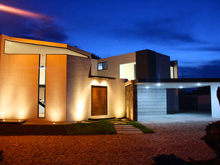CASA PATIO, Narda Davila arquitectura Narda Davila arquitectura Moderne Häuser Weiß