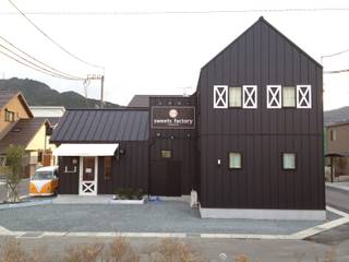 N邸_Sweets Factory, 福井建築設計室 福井建築設計室 Casas de estilo ecléctico Aluminio/Cinc