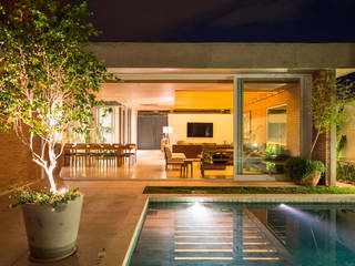 homify Modern pool