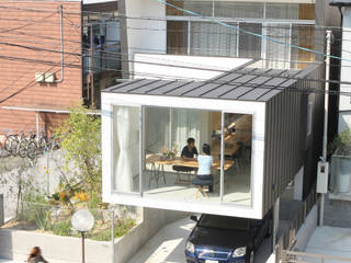ミラボと実家 ／a couples working studio & their parents home, 3--lab 3--lab Modern Houses