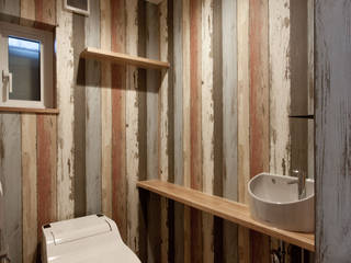 10*10_Haus, 有限会社 法澤建築デザイン事務所 有限会社 法澤建築デザイン事務所 Rustic style bathroom