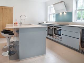 Sheethanger Lane, in-toto Kitchens Design Studio Marlow in-toto Kitchens Design Studio Marlow Cocinas modernas