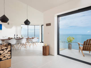 Gwel-An-Treth, Sennen Cove, Cornwall, Laurence Associates Laurence Associates Modern dining room