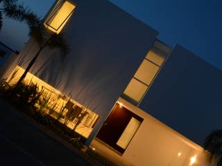 san martinito, wrkarquitectura wrkarquitectura 現代房屋設計點子、靈感 & 圖片 White