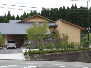 伊集院の家, 西 久志建築設計 西 久志建築設計 Modern houses Tiles