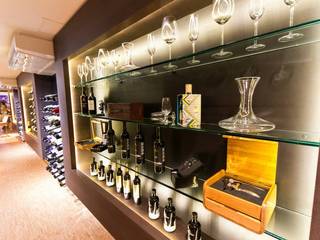 21 Wine Store, Priscila Machado Arquitetura Priscila Machado Arquitetura مساحات تجارية