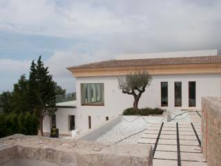 VIVIENDA, ABAD Y COTONER, S.L. ABAD Y COTONER, S.L. Mediterrane Häuser