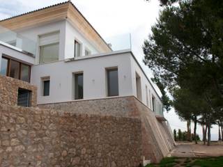 VIVIENDA, ABAD Y COTONER, S.L. ABAD Y COTONER, S.L. Mediterranean style houses