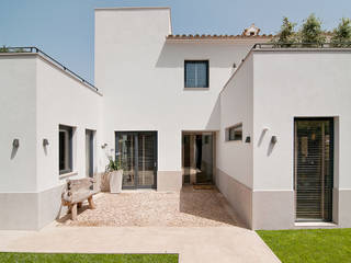 VIVIENDA, ABAD Y COTONER, S.L. ABAD Y COTONER, S.L. Minimalistische Häuser