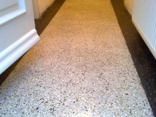 Terrazzo, Terrazzo en vloerenbedrijf Traas Terrazzo en vloerenbedrijf Traas Pasillos, vestíbulos y escaleras de estilo clásico