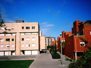 Modern houses by MANUEL CORREIA FERNANDES, ARQUITECTO E ASSOCIADOS Modern