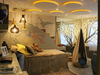 DORMITORIO DO MENINO EXPLORADOR, casulo arquitetura design casulo arquitetura design モダンデザインの 子供部屋