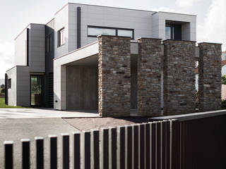 Vivienda en Mugardos, AD+ arquitectura AD+ arquitectura Single family home Stone Beige