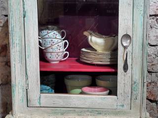 BOTIQUIN ANTIGUO, Muebles eran los de antes - Buenos Aires Muebles eran los de antes - Buenos Aires مطبخ خشب نقي Multicolored