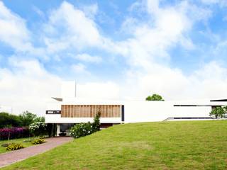 The One Sided House, étendre étendre Modern houses Stone