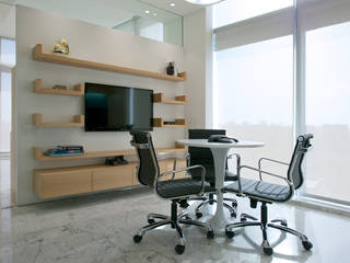 PE Office, KdnD Studio LLP KdnD Studio LLP مساحات تجارية