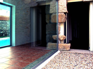 Modern windows & doors by MANUEL CORREIA FERNANDES, ARQUITECTO E ASSOCIADOS Modern