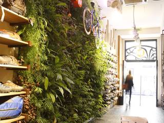 Loja Merrell * Chiado (Rua do Ouro nº277 - Lisboa), LC Vertical Gardens LC Vertical Gardens Powierzchnie handlowe