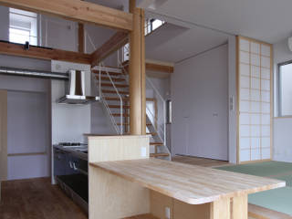 山荘町の家, ナオ デザイン＆パートナーズ/NaO Design&Partners ナオ デザイン＆パートナーズ/NaO Design&Partners Modern home