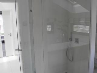 Duschabtrennungen, Glaserei Schmitt Glaserei Schmitt Modern bathroom Glass