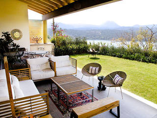 Casa Horizonte 9, Mayúscula Arquitectos Mayúscula Arquitectos Balcone, Veranda & Terrazza in stile eclettico