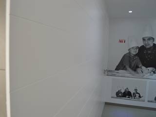 COCINA EN BLANCO Y NEGRO, INTRO interiorismo INTRO interiorismo مطبخ