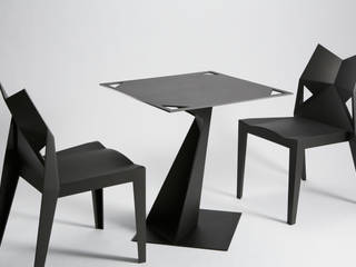 F-light chair, 藤村デザインスタジオ / FUJIMURA DESIGIN STUDIO 藤村デザインスタジオ / FUJIMURA DESIGIN STUDIO Living roomStools & chairs Wood-Plastic Composite Black