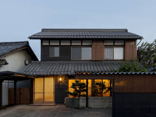 株式会社 鳴尾工務店 Asian style houses