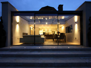 The Garden Room House, IQ Glass UK IQ Glass UK Casas modernas Vidro Transparente