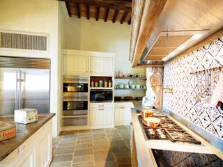 Progettazione e realizzazione cucina nel Castello di Polgeto, Riccardo Barthel Riccardo Barthel مطبخ