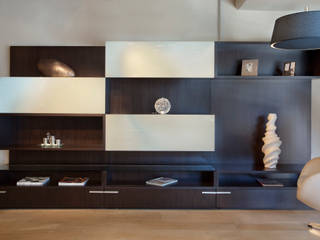 Wall Units, Michael Thonet Michael Thonet Salas de estar modernas