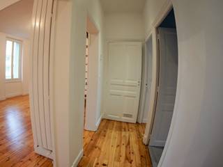 Rénovation duplex dans copropriété de 4 lots., immodeal63 immodeal63 Classic corridor, hallway & stairs Wood Wood effect