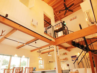 north shore house, THE MAKER'S&United Space Architect THE MAKER'S&United Space Architect Colonial style living room Wood Wood effect