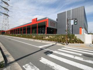 SEW EURODRIVE KYOTO OPERATION CENTER, 伊波一哉建築設計室 伊波一哉建築設計室 Commercial spaces Iron/Steel