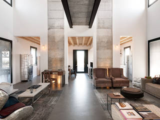 Villa di campagna, BRANDO concept BRANDO concept Industrial style living room
