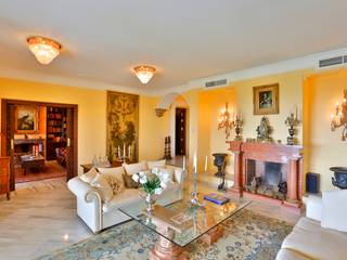 Ref: 22567P - Golden Mile - Marbella, Kristina Szekely International Realty Kristina Szekely International Realty Вітальня